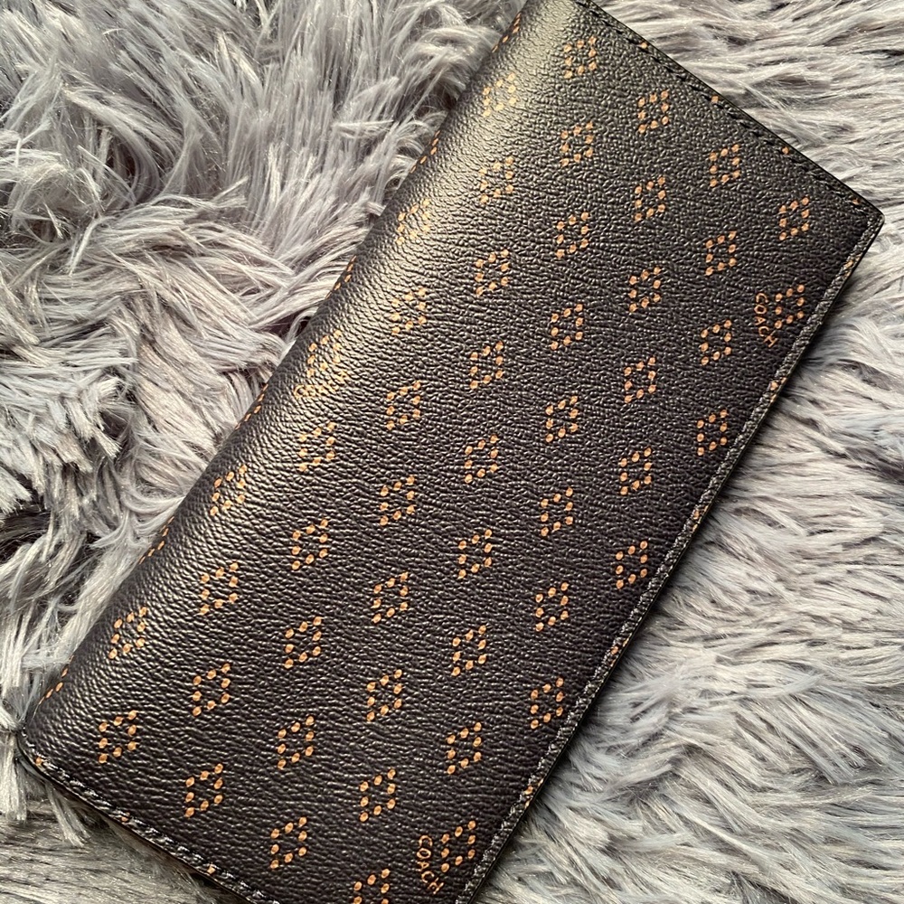 COACH- Breast pocket wallet